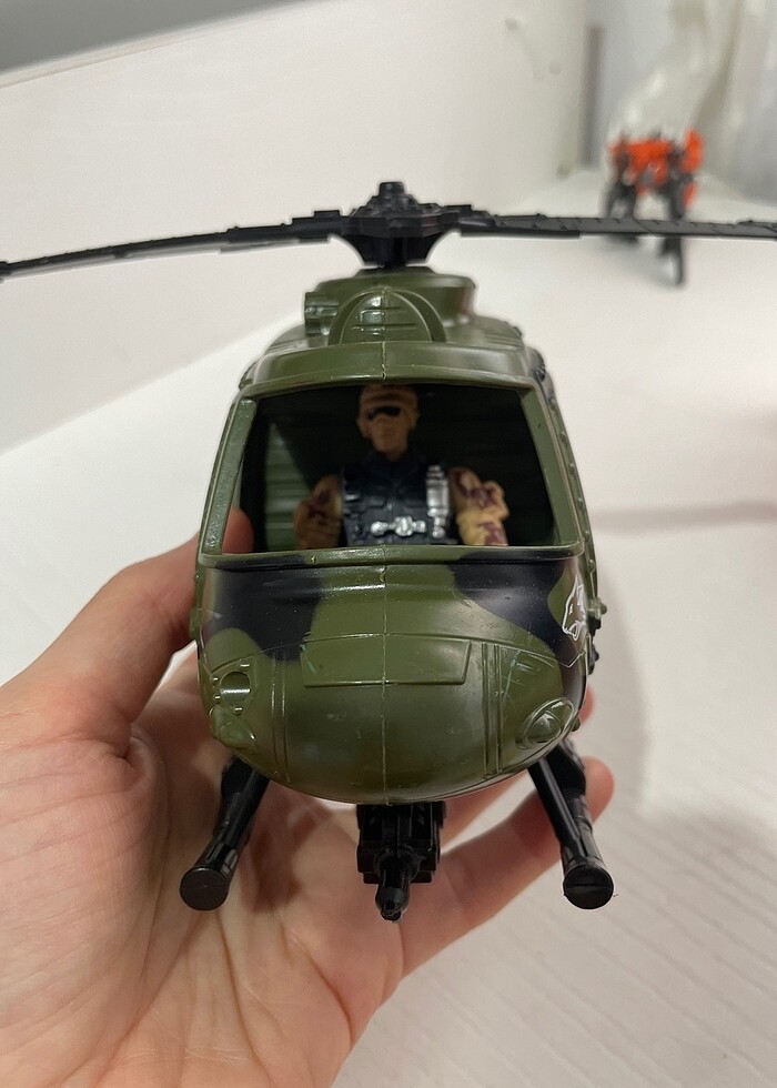 Asker ve uçağı - Görsel 5