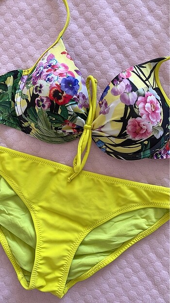 Renkli bikini takım