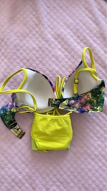 Renkli bikini takım - Görsel 3