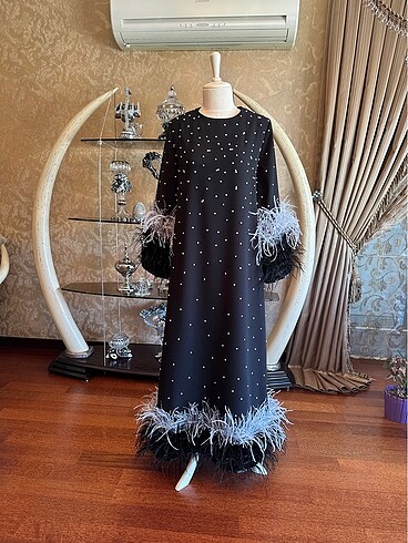 Tüylü taşlı abiye - Görsel 4