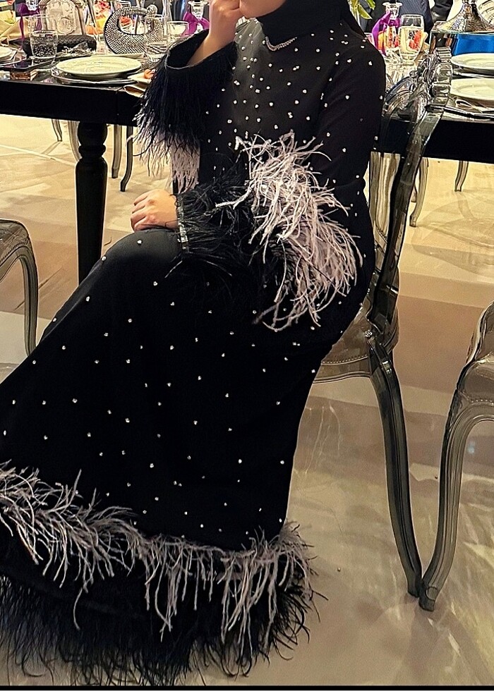 Tüylü taşlı abiye - Görsel 2