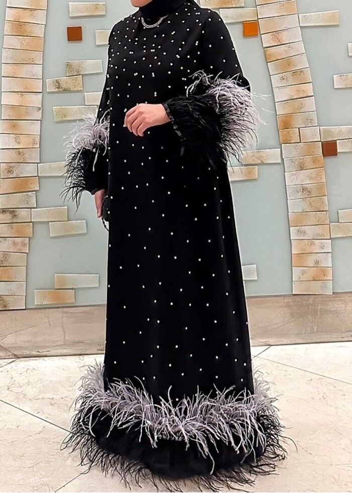 Tüylü taşlı abiye - Görsel 3