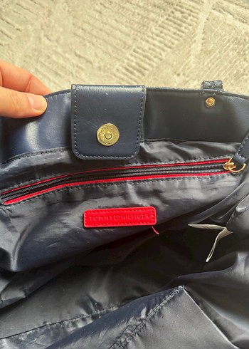 Tommy Hilfiger kol çantası - Görsel 8