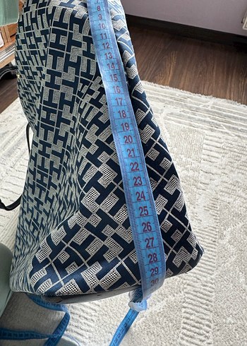 Tommy Hilfiger kol çantası - Görsel 10