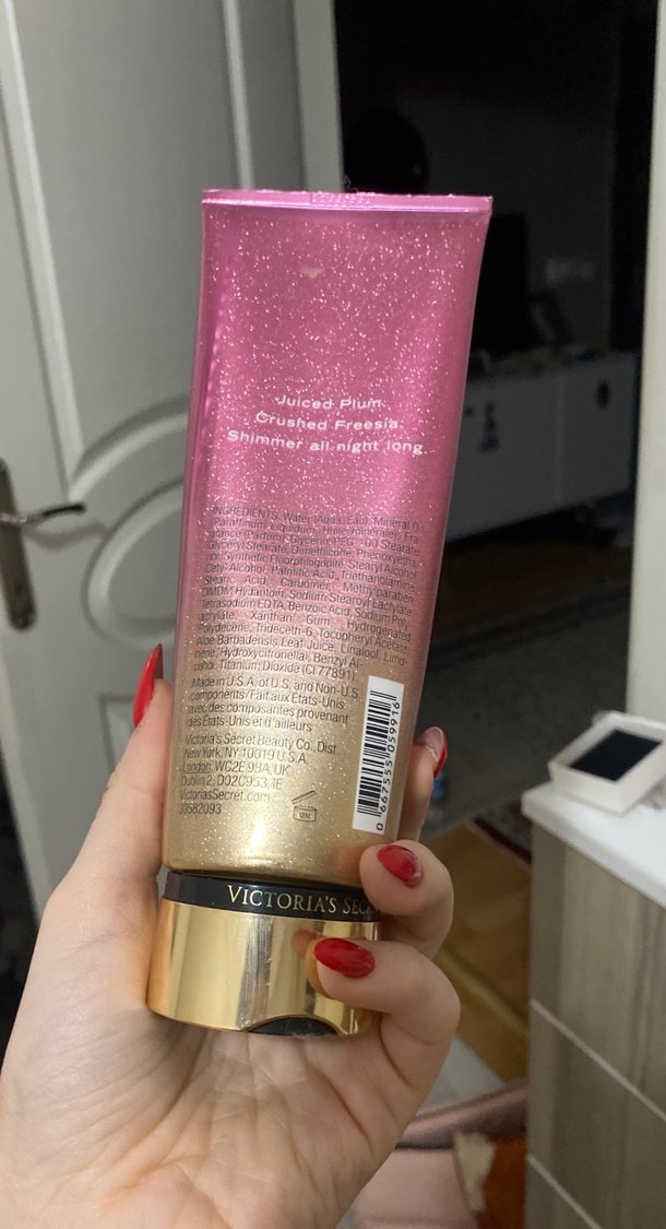 Victoria's Secret Pembe Parıltılı Vücut Losyonu 236 ml - Görsel 3