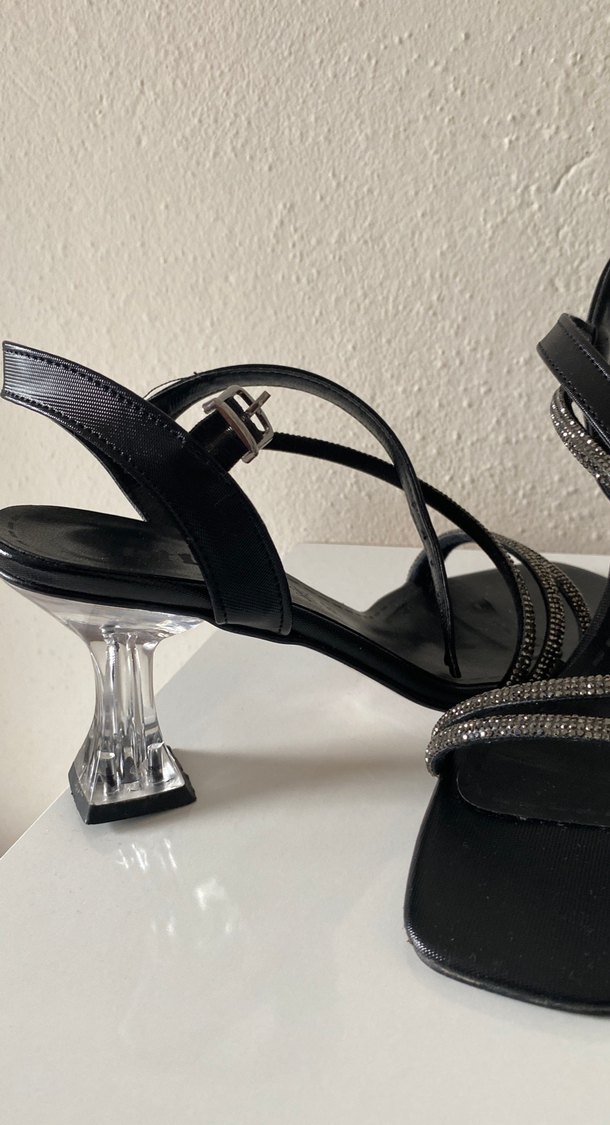 Siyah Yılan Desenli Tokalı Stiletto - Görsel 3