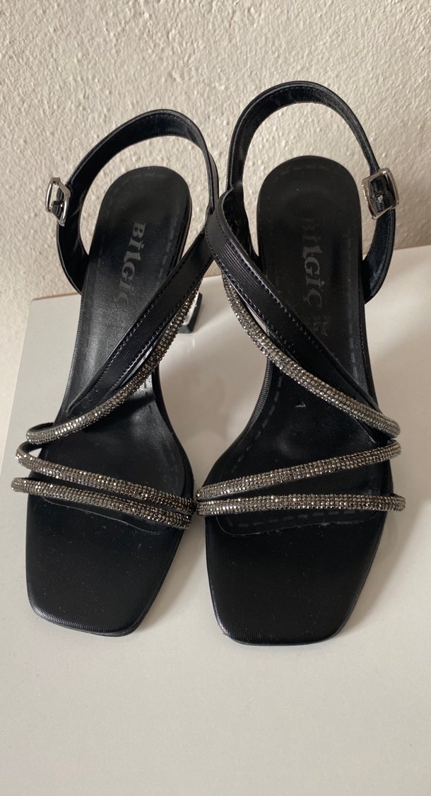 Siyah Yılan Desenli Tokalı Stiletto - Görsel 2