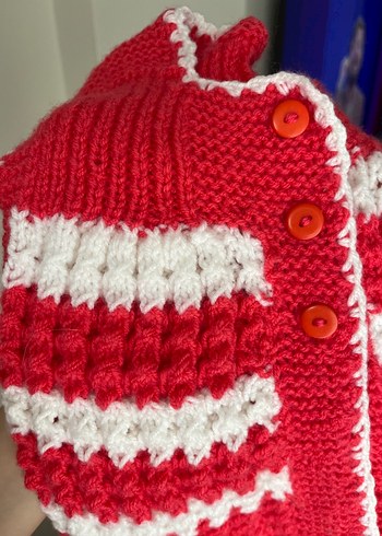 Kız Çocuk Kırmızı Örgü Kolsuz Süveter - Görsel 2