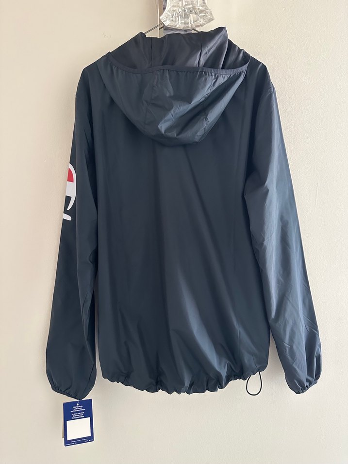 Champion Siyah Kapüşonlu Erkek Yağmurluk - Görsel 2