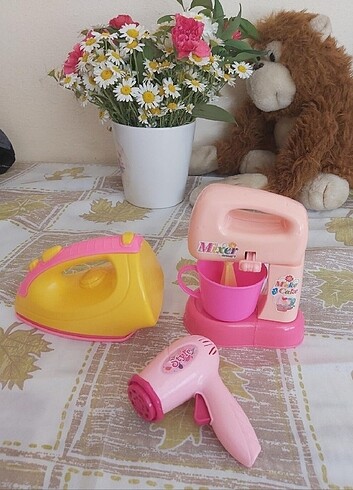 Oyuncak blender, ütü, saç kurutma