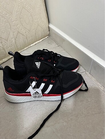 Adidas Spor ayakkabı