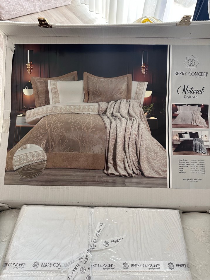 Krem dal işlemeli gelin yatak örtüsü seti - Görsel 2