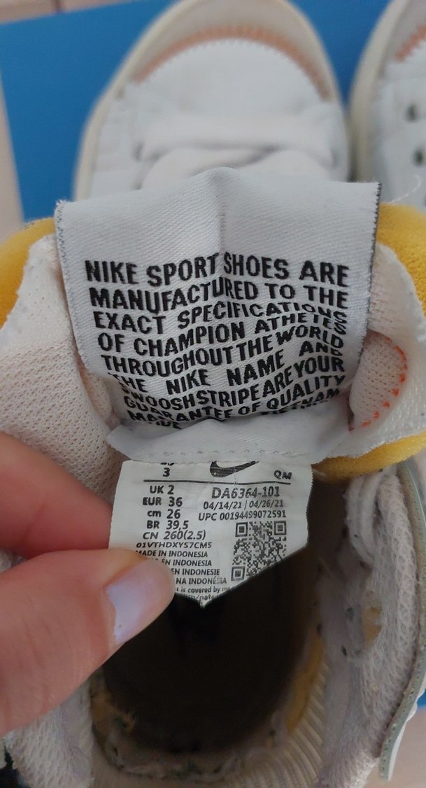 Nike Beyaz Siyah Kadın Spor Ayakkabı - Görsel 4