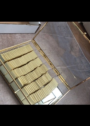 Parlak Altın detaylı cam kutu - Görsel 2