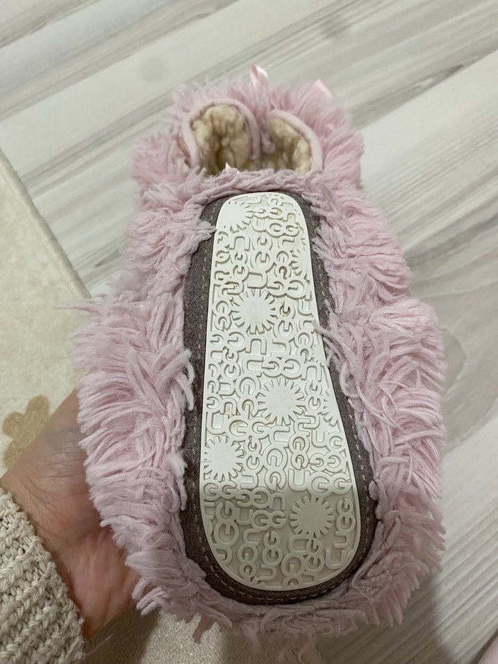 Ugg orjinal marka Kız Çocuk Pudra Pembe Peluş Ev Terliği - Görsel 5
