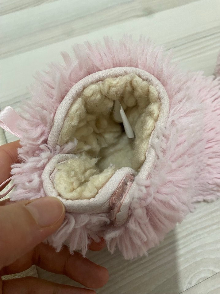 Ugg orjinal marka Kız Çocuk Pudra Pembe Peluş Ev Terliği - Görsel 4