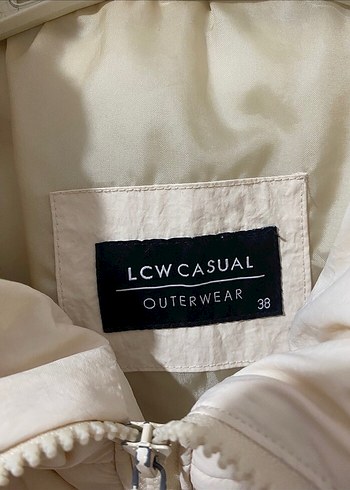 Bej Kadın Puff Mont Yüksek Yakalı - Görsel 4