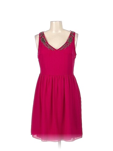 Zara Kısa Elbise %70 İndirimli.