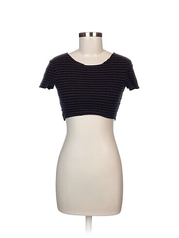Zara T-shirt %70 İndirimli.