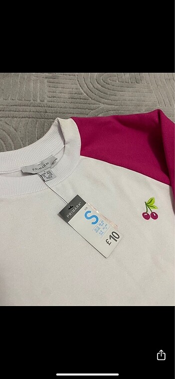 Etiketli Sweatshirt