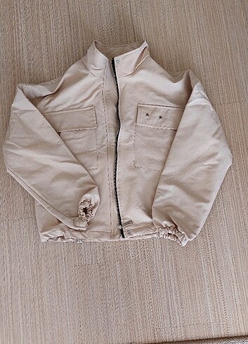 Krem rengi crop ceket