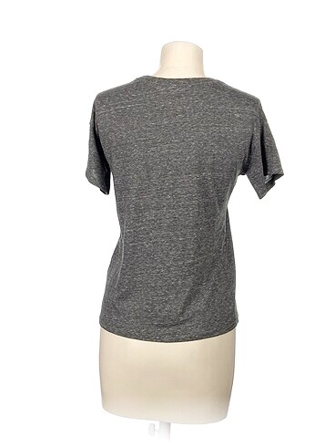 xs Beden Bershka T-shirt %70 İndirimli.