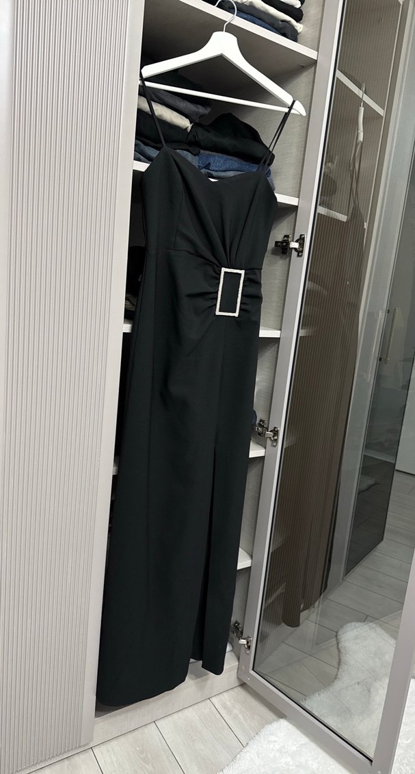 Siyah Uzun Askılı Elbise - Görsel 2