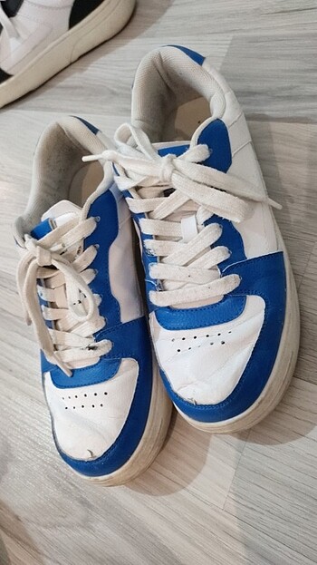 Pull and bear sneaker 
