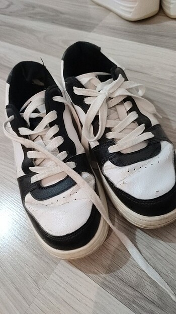 Pull and bear sneaker 