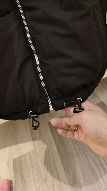 l Beden siyah Renk Pull&bear siyah şişme mont 