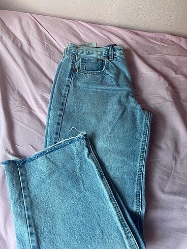 38 Beden mavi Renk Stradivarius 38 beden jean