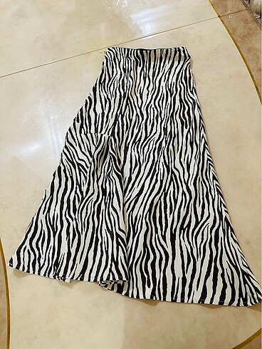 Diğer Midi boy zebra desen saten etek