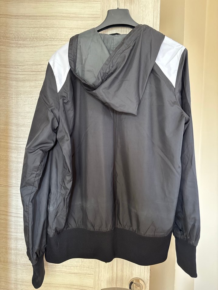 Gri Kapüşonlu Erkek Spor Yağmurluk - Görsel 5