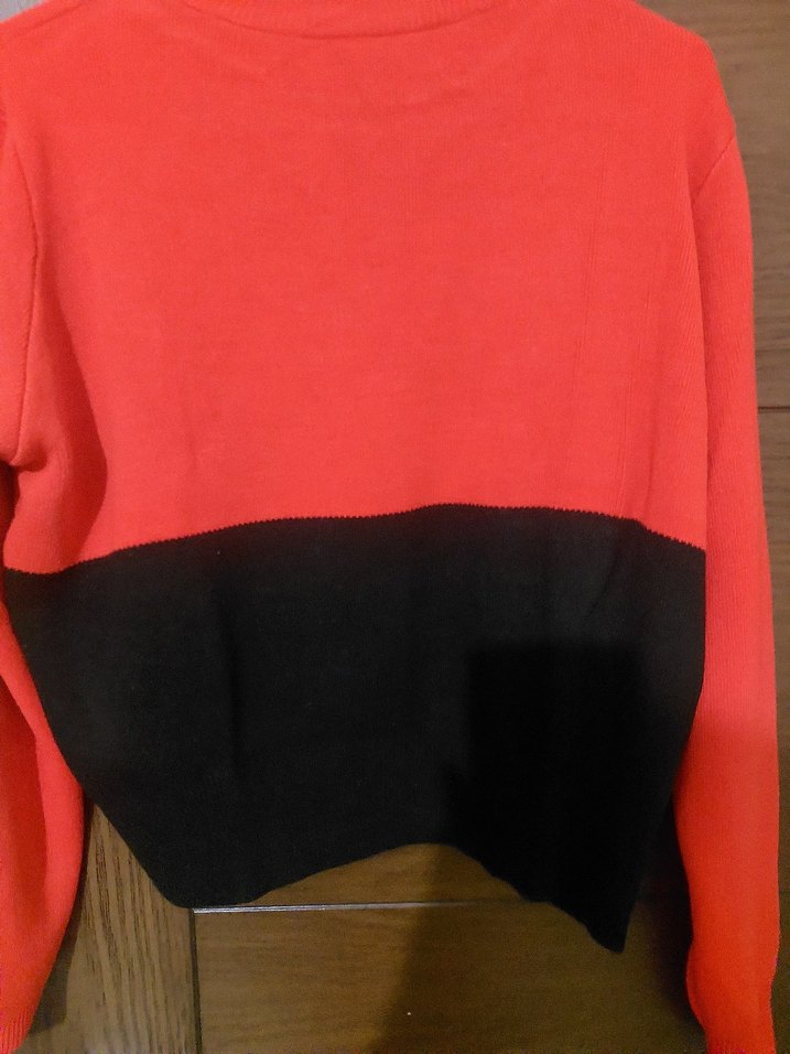 Nakışlı Kırmızı Siyah Kısa Triko Kazak - Görsel 2