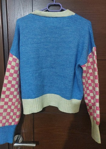 Çiçek Desenli Çok Renkli Örgü Hırka - Görsel 4