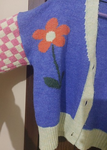 Çiçek Desenli Çok Renkli Örgü Hırka - Görsel 2