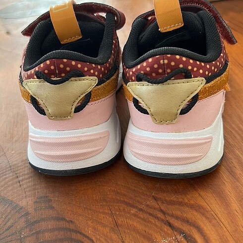 26 Beden siyah Renk Puma spor ayakkabı RS-Z boho gleam