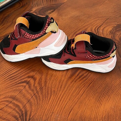 26 Beden Puma spor ayakkabı RS-Z boho gleam