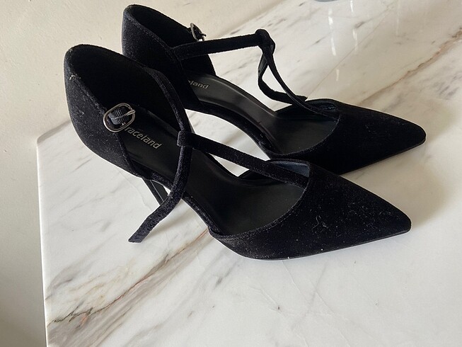 Siyah süet stiletto