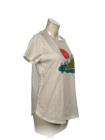 Mudo Mudo T-shirt %70 İndirimli.