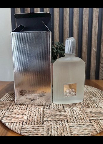 Tom Ford Grey Vetiver Kadın Parfümü - Görsel 2