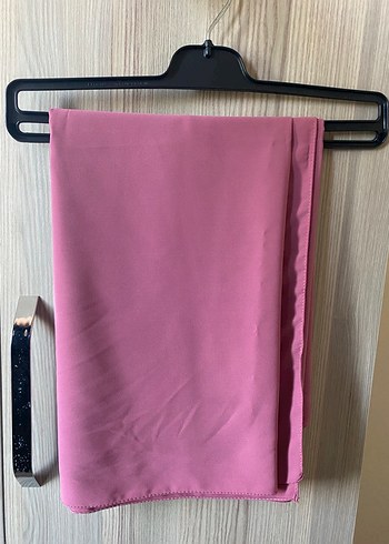 LC Waikiki Çiçek Desenli Uzun Kollu Beyaz Elbise