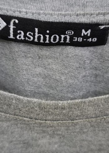 Gri Baskılı Mini Tül Detaylı Kadın Tişört - Görsel 2