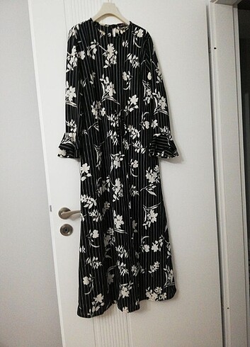 Siyah beyaz elbise - Görsel 3