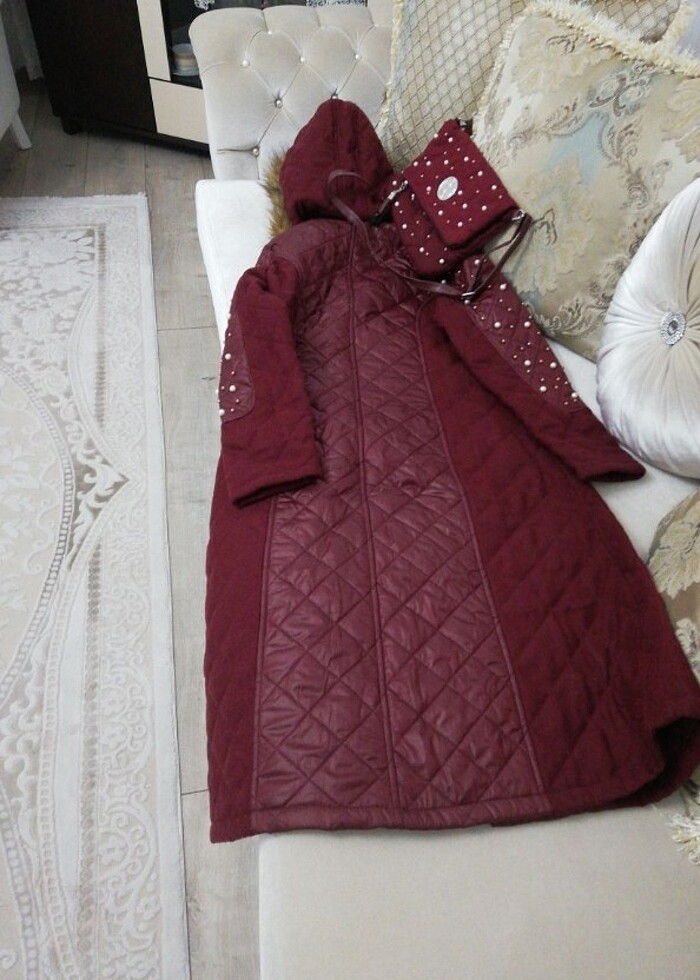 Kaşe kapitone kumaş çantalı kaban - Görsel 2