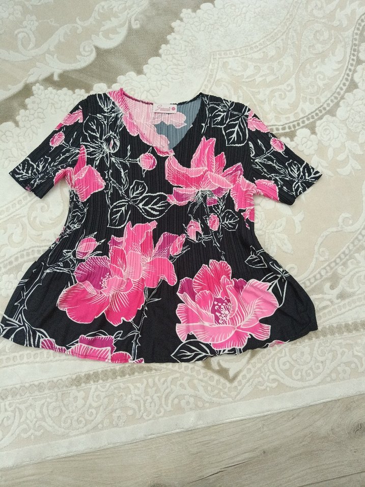 Pembe Çiçekli Piliseli Tunik - Görsel 4