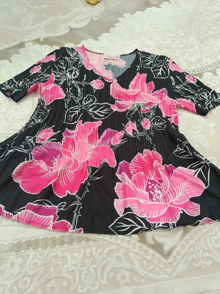 Pembe Çiçekli Piliseli Tunik - Görsel 2