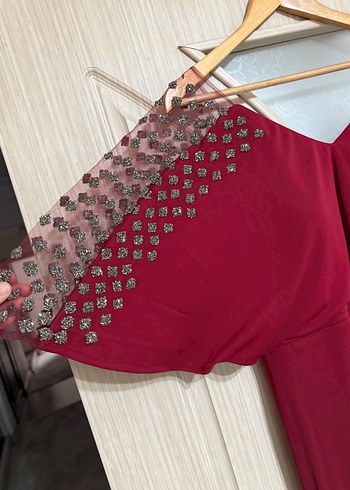 Bordo V Yaka Drapeli Uzun Abiye Elbise - Görsel 3