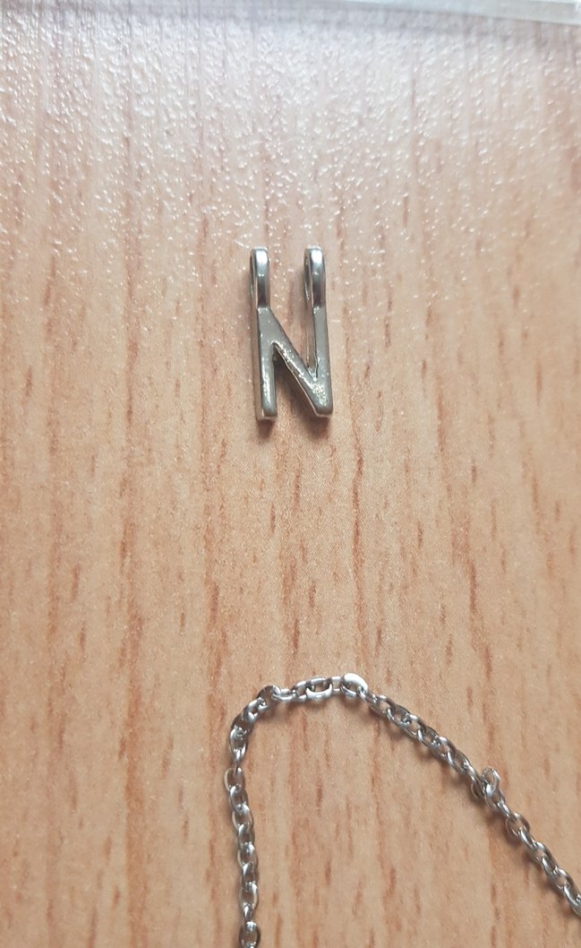 Zincir Detaylı Kadın 29 Harf Kolye - Görsel 3