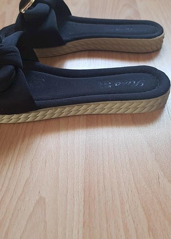 Siyah Tokalı Kadın Dolgu Topuk Terlik - Görsel 6